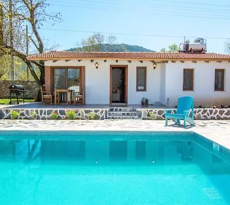 Villa Hackberry *